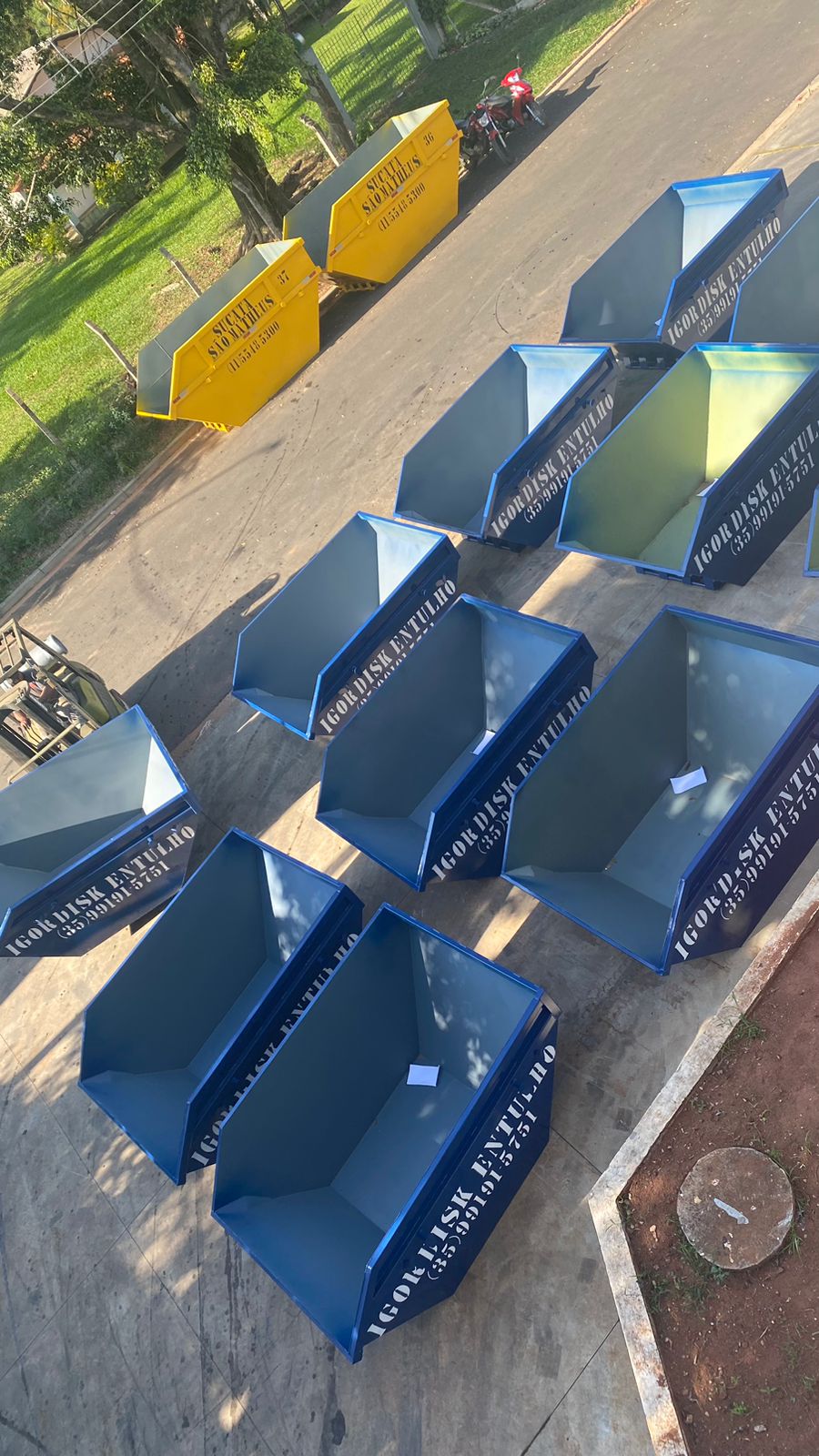 Caçamba em obra